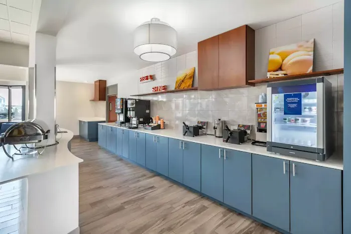 Comfort Inn & Suites Arlington Heights - Buffalo Grove 4
