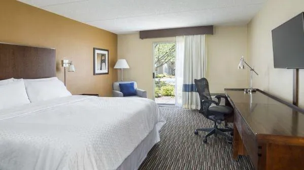 Four Points by Sheraton Buffalo Grove 4