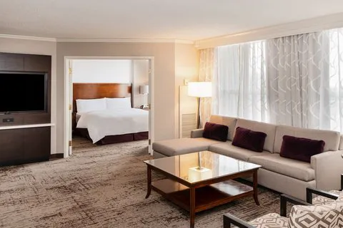 Chicago Marriott Suites Deerfield 4