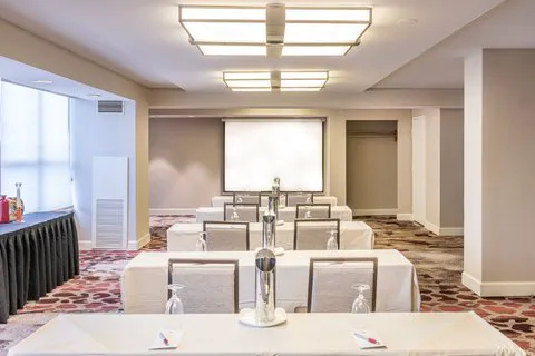 Chicago Marriott Suites Deerfield 4