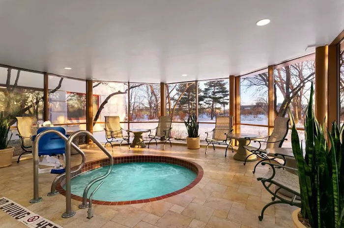 Embassy Suites by Hilton Chicago North Shore Deerfield 4