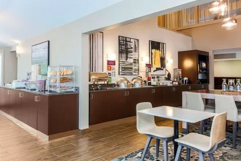 Residence Inn Chicago Deerfield 4