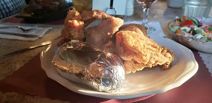 Hilltop Resort Supper Club 4