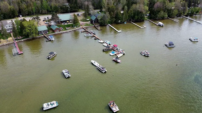 Charlie's Lake Metonga Resort 4