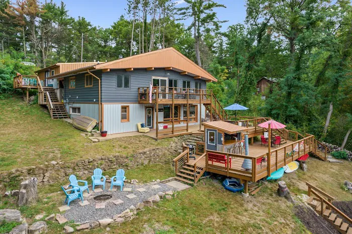The Black River Retreat 4