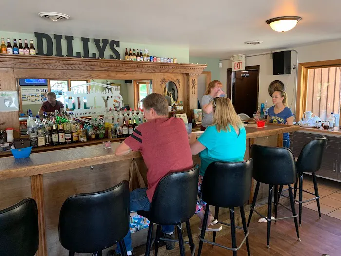 Dilly's Hatfield Resort & Gift Shop 4