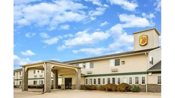 Super 8 by Wyndham Neillsville WI 4
