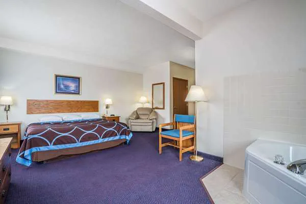 Super 8 by Wyndham Neillsville WI 4