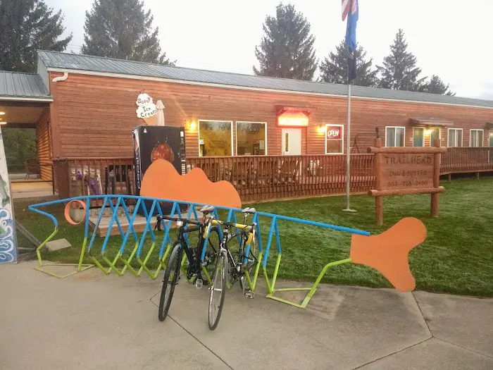 Trailhead Inn 4