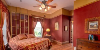 Elkader Jailhouse Inn