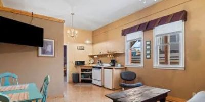 Cedar Street Suites