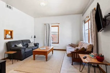 Cedar Street Suites 4