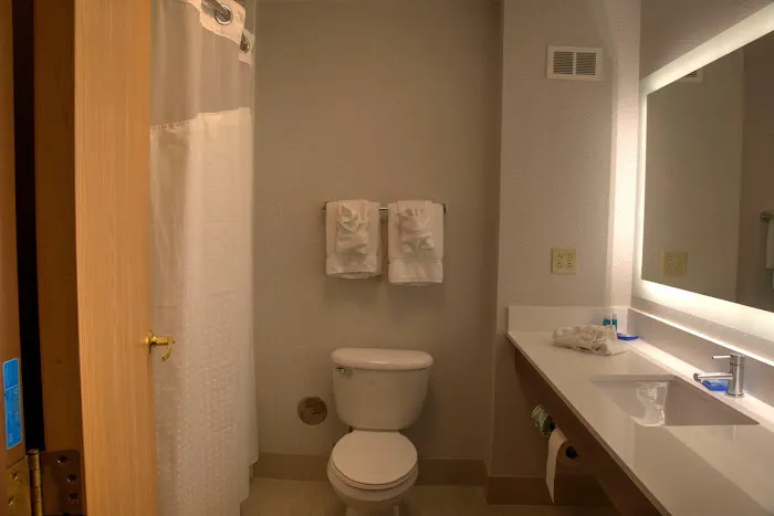 Holiday Inn Express Rochelle by IHG 4