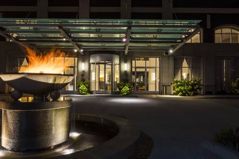 Hotel Blackhawk, Autograph Collection 5