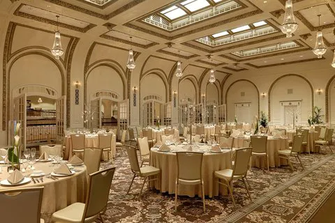 Hotel Blackhawk, Autograph Collection 5