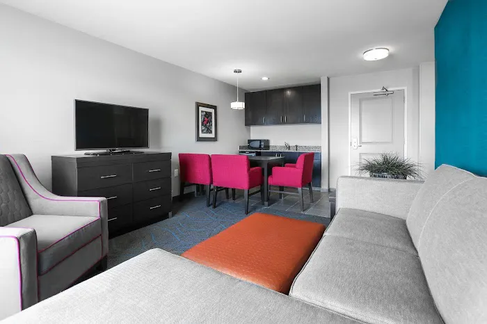 Holiday Inn Express Moline - Quad Cities by IHG 4