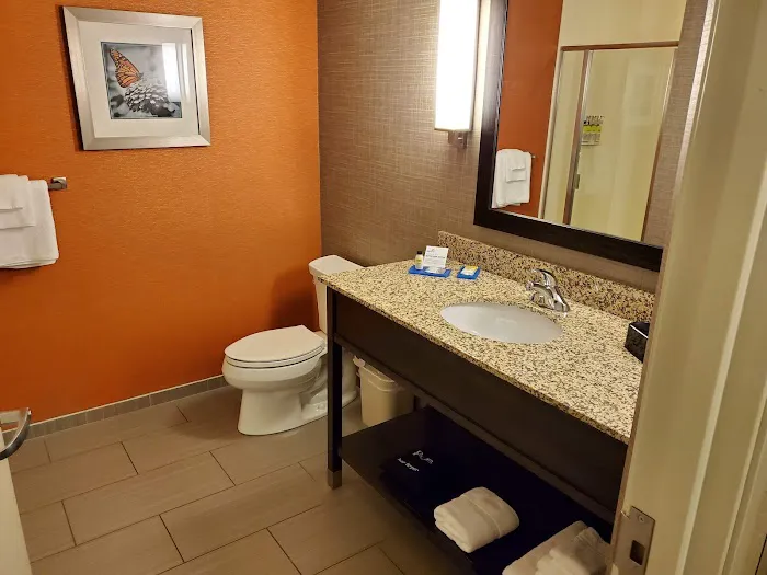 Holiday Inn Express Moline - Quad Cities by IHG 4