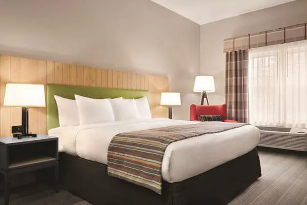 Country Inn & Suites by Radisson, Schaumburg, IL 4
