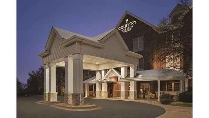 Country Inn & Suites by Radisson, Schaumburg, IL 4