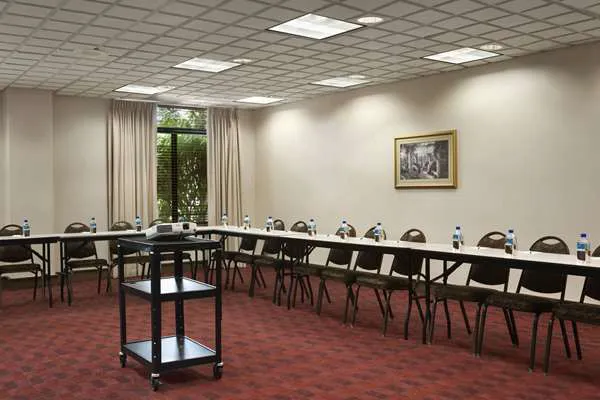 Wingate by Wyndham Chicago Schaumburg 4