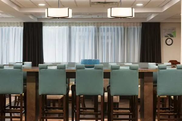 Wingate by Wyndham Chicago Schaumburg 4