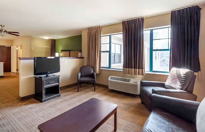 Extended Stay America - Chicago - Woodfield Mall 4