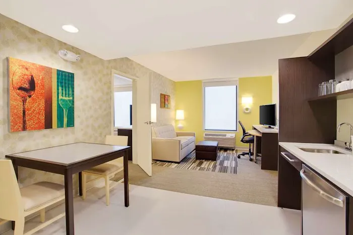 Home2 Suites by Hilton Chicago Schaumburg 4