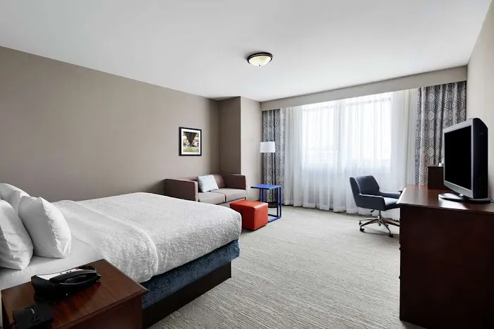 Hampton Inn & Suites Chicago/Mt. Prospect 4