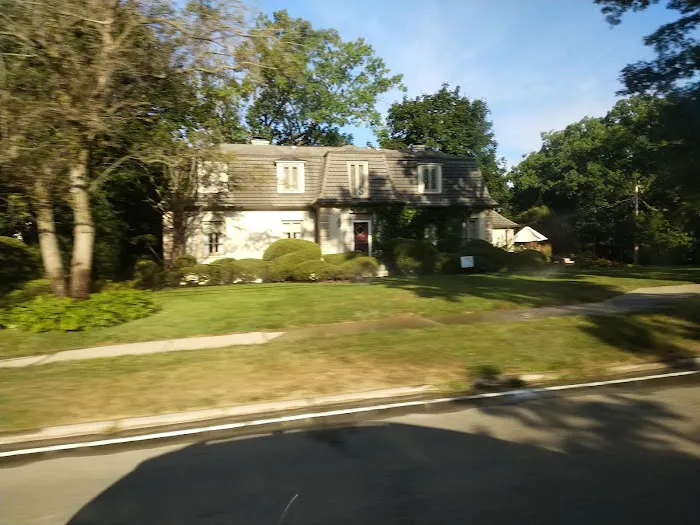 Ravinia Guest House Inc. 5