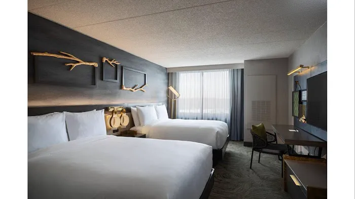 Renaissance Chicago North Shore Hotel 4