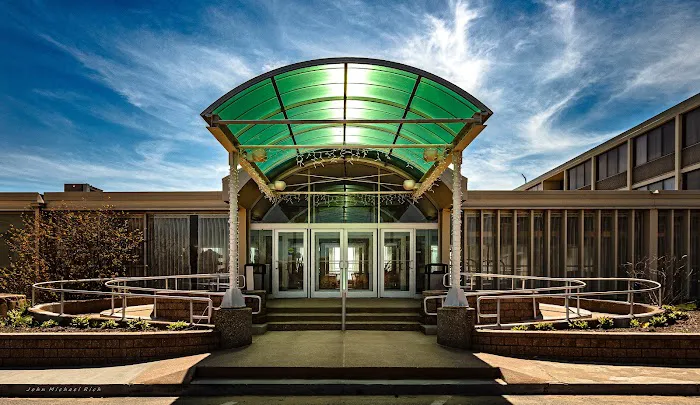 Illinois Beach Hotel 4