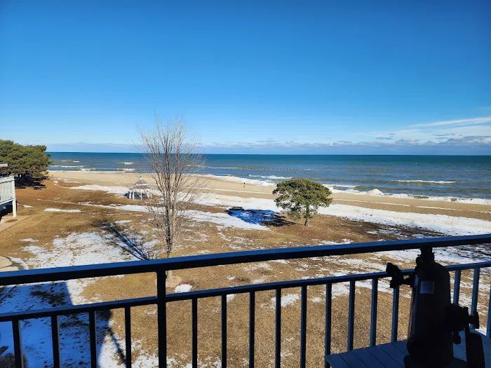 Illinois Beach Hotel 4
