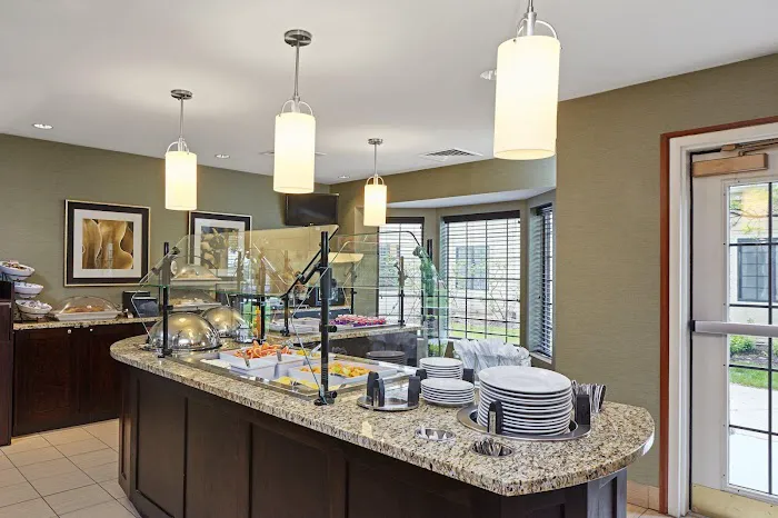 Staybridge Suites Chicago -- Glenview by IHG 4