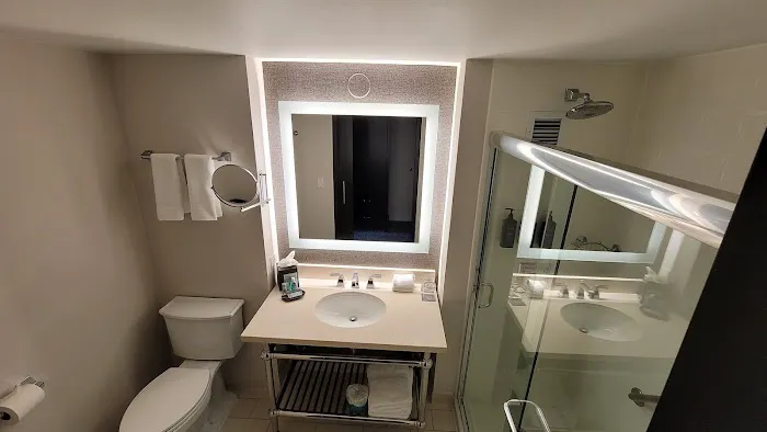 Sheraton Chicago Northbrook Hotel 4
