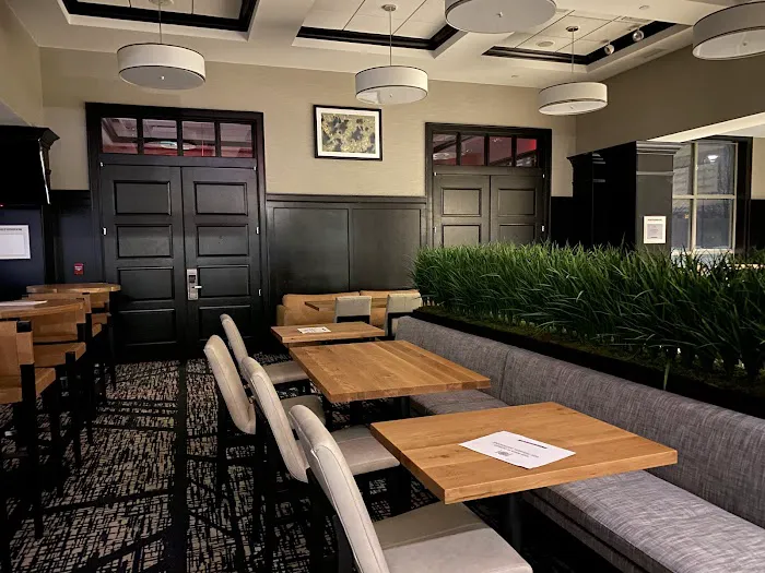 Sheraton Chicago Northbrook Hotel 4