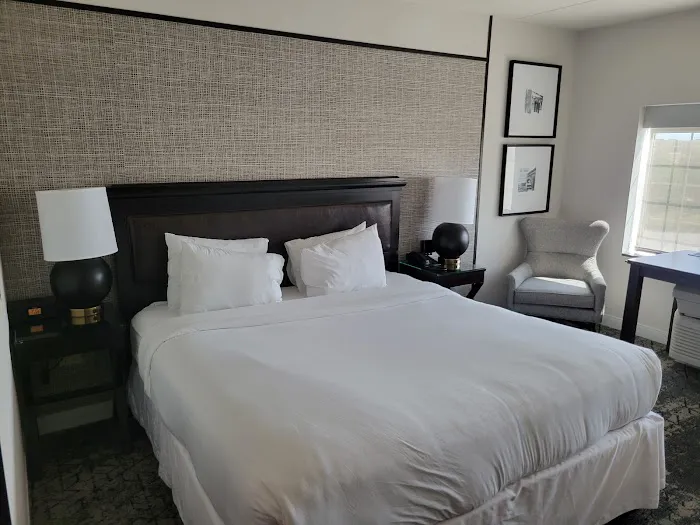 Sheraton Chicago Northbrook Hotel 4