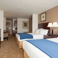 Holiday Inn Express & Suites Antigo by IHG ico