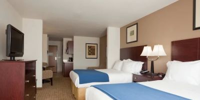 Holiday Inn Express & Suites Antigo by IHG