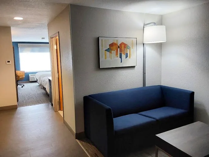 Holiday Inn Express & Suites Antigo by IHG 4