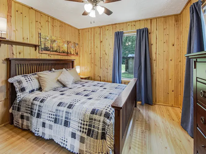 White Pines Cabin 4