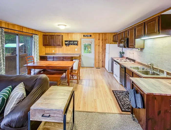 White Pines Cabin 4