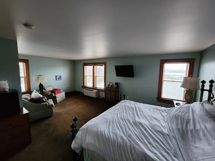 Nuk's Executive Suites 4
