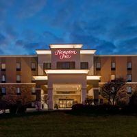 Hampton Inn - DeKalb (Near the University) ico