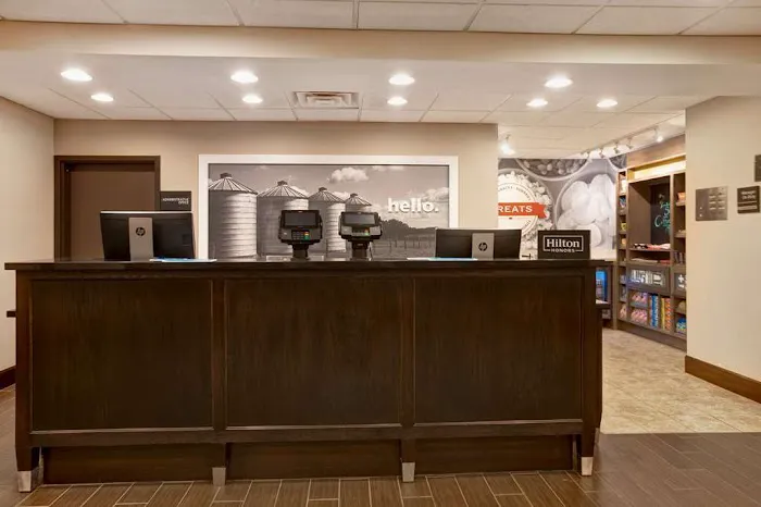 Hampton Inn - DeKalb (Near the University) 4