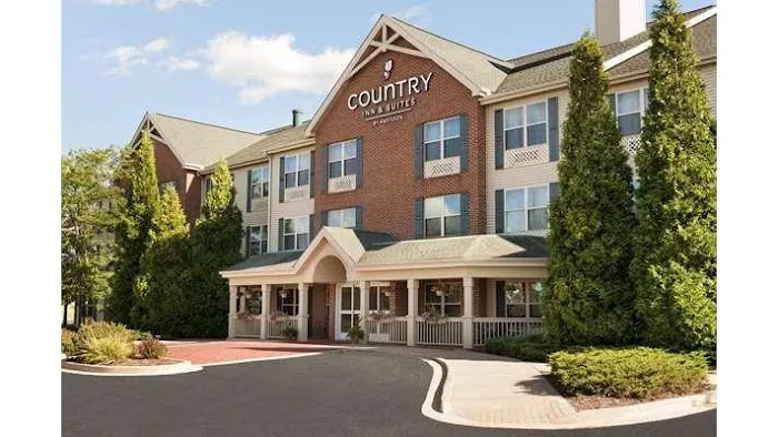 Country Inn & Suites by Radisson, Sycamore, IL 4