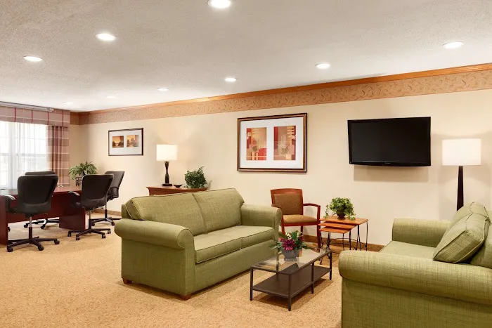 Country Inn & Suites by Radisson, Sycamore, IL 4