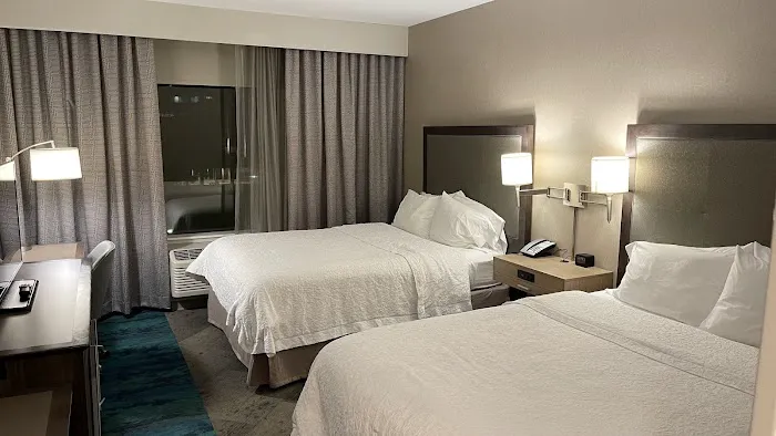 Hampton Inn & Suites Chicago Schaumburg 4