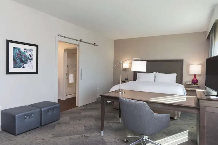 Hampton Inn & Suites Chicago Schaumburg 4