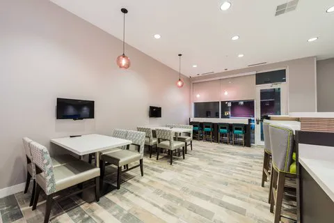 TownePlace Suites Chicago Schaumburg 4
