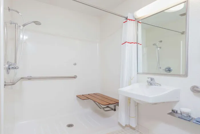 MainStay Suites Chicago Schaumburg 4